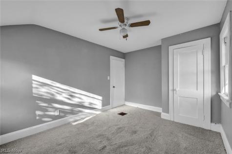 2407 Mira Court Cleveland OH 44109