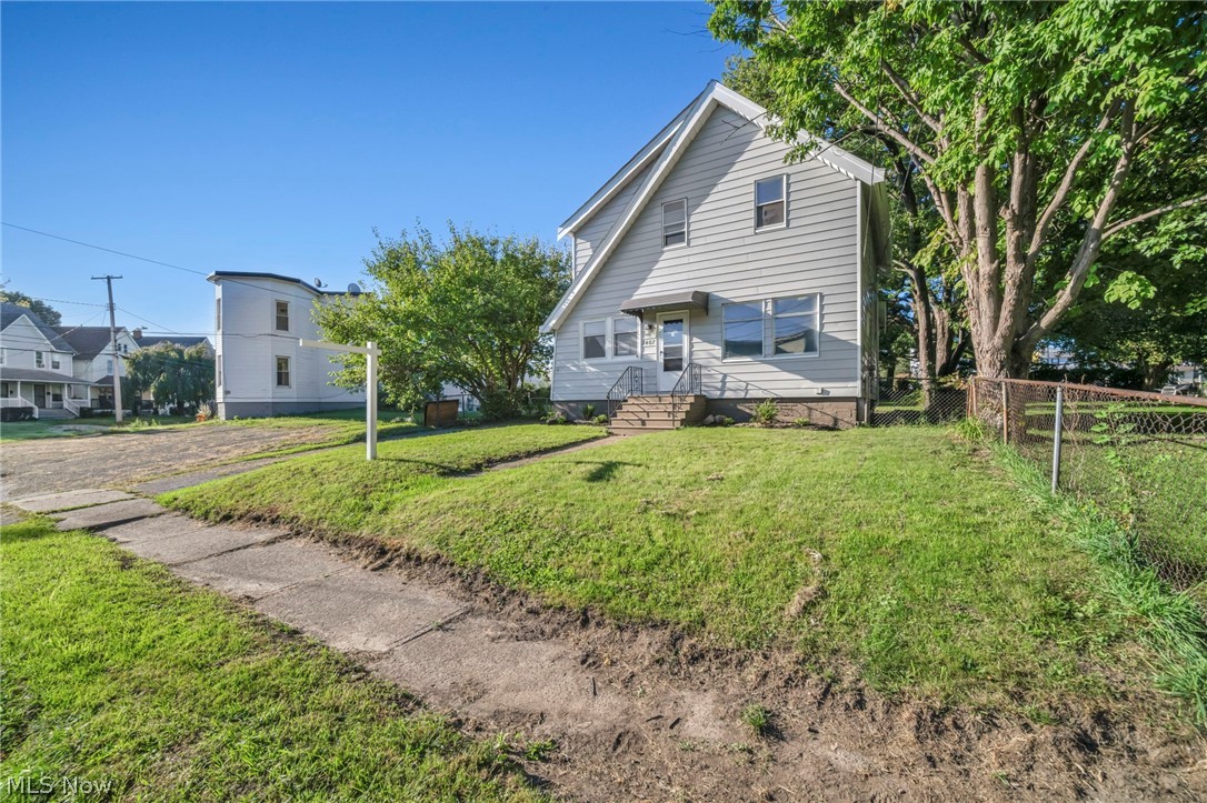 2407 Mira Court Cleveland OH 44109