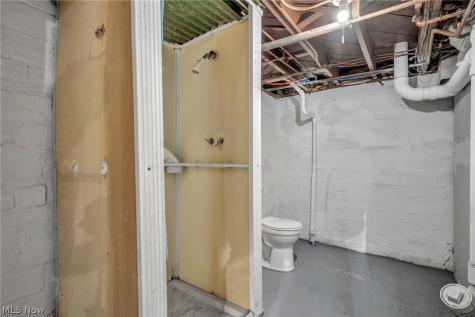 2407 Mira Court Cleveland OH 44109