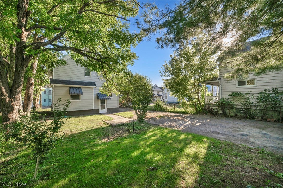 2407 Mira Court Cleveland OH 44109