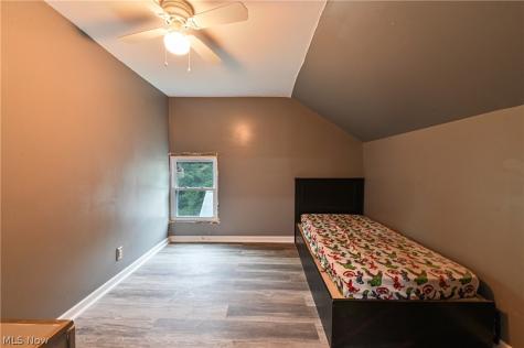 49 Penfield Avenue Akron OH 44310