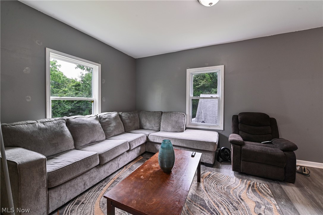 49 Penfield Avenue Akron OH 44310