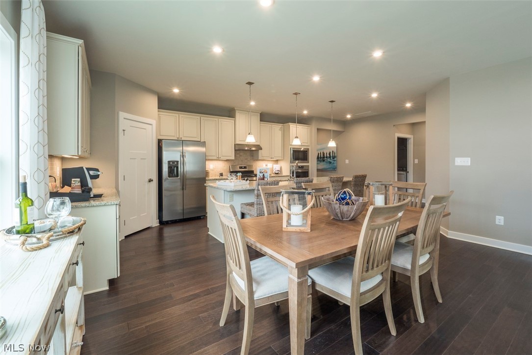 1092 Huntsman Court Grafton OH 44044