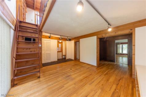 2614 Charney Road University Heights OH 44118