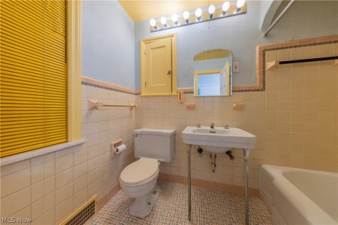 2614 Charney Road University Heights OH 44118