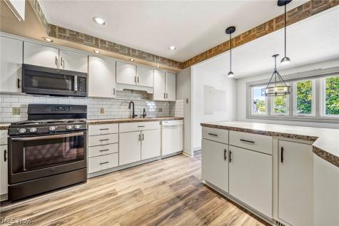 183 Erieview Drive Eastlake OH 44095