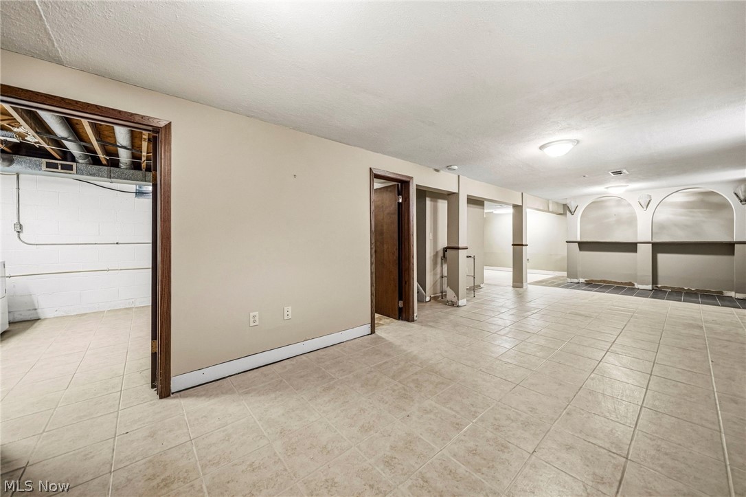 183 Erieview Drive Eastlake OH 44095