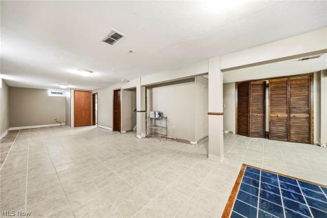 183 Erieview Drive Eastlake OH 44095