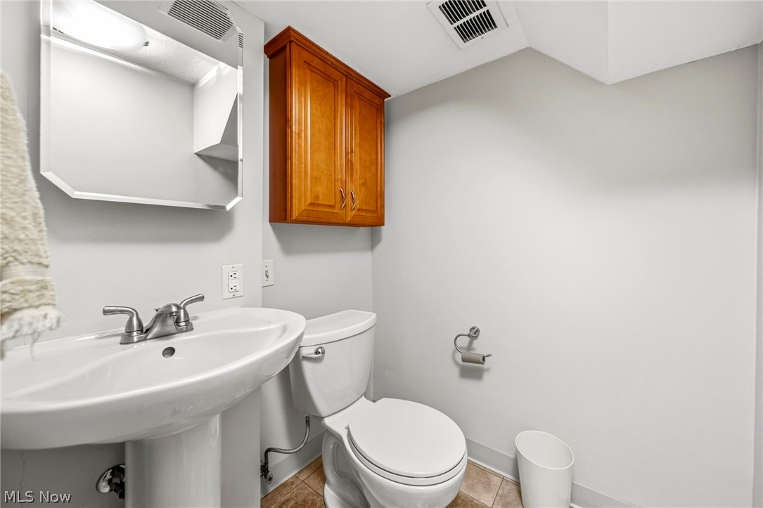183 Erieview Drive Eastlake OH 44095