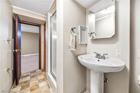 183 Erieview Drive Eastlake OH 44095