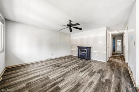 183 Erieview Drive Eastlake OH 44095