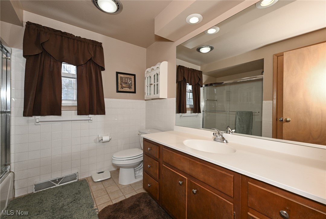 30875 Cannon Road Solon OH 44139
