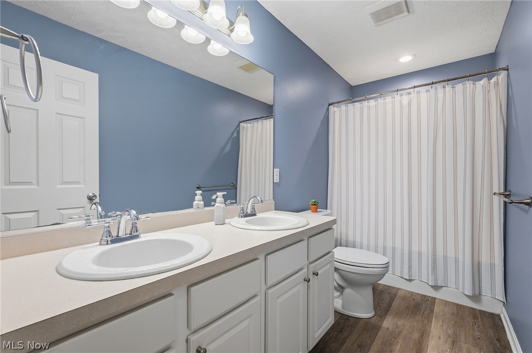 17877 Princeton Circle Strongsville OH 44149