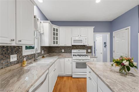 17877 Princeton Circle Strongsville OH 44149