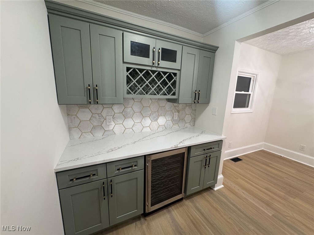 1085 Lakeland Avenue Lakewood OH 44107