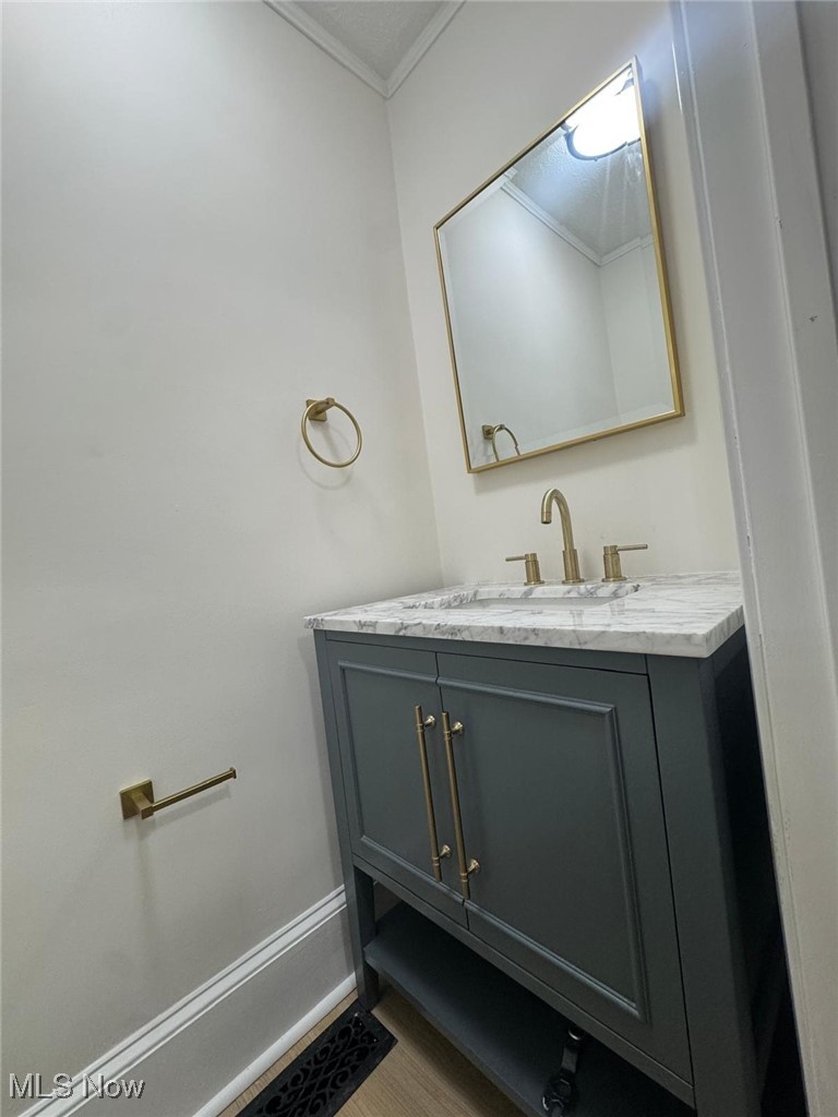 1085 Lakeland Avenue Lakewood OH 44107