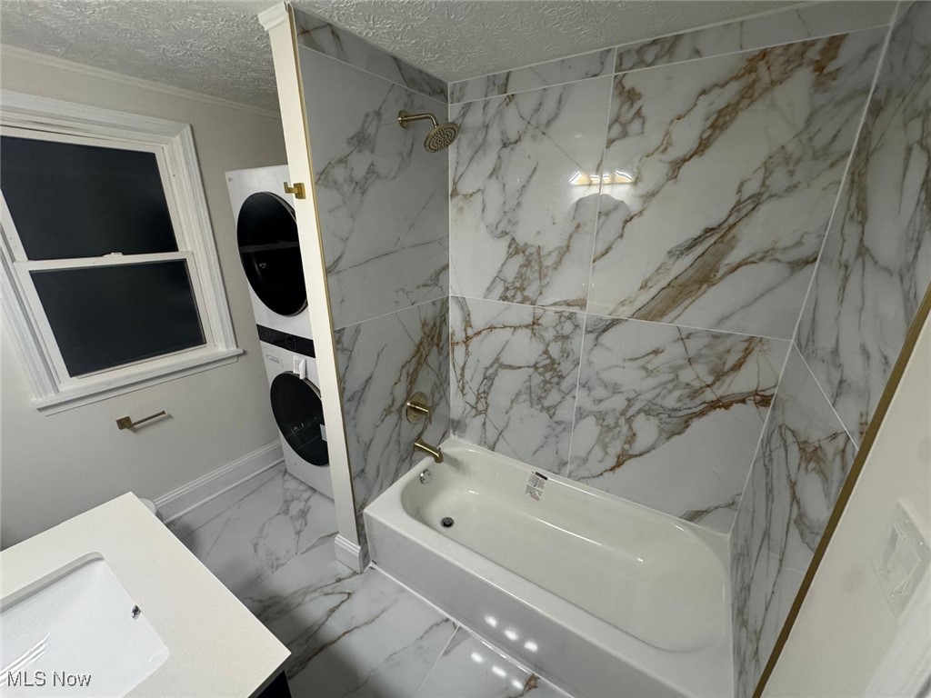 1085 Lakeland Avenue Lakewood OH 44107