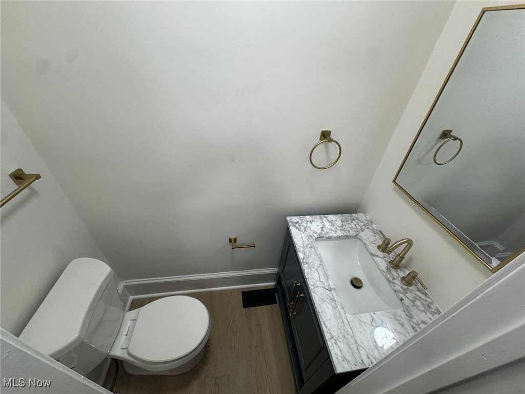 1085 Lakeland Avenue Lakewood OH 44107