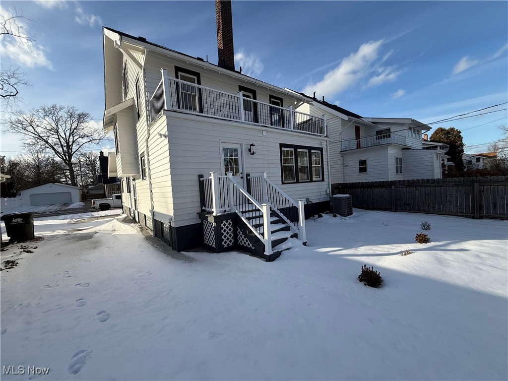 1085 Lakeland Avenue Lakewood OH 44107