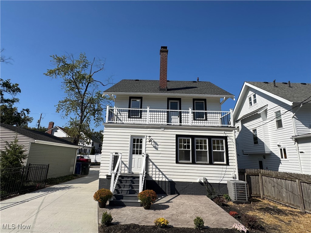 1085 Lakeland Avenue Lakewood OH 44107