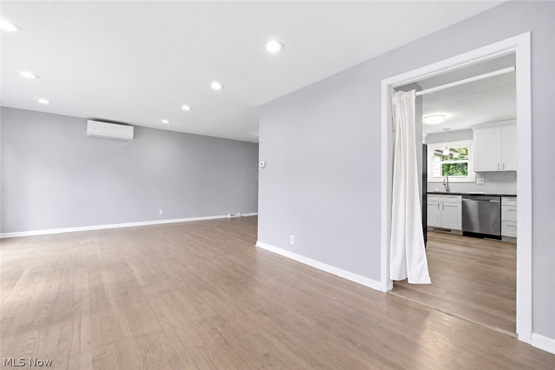 4306 Groveland Road University Heights OH 44118