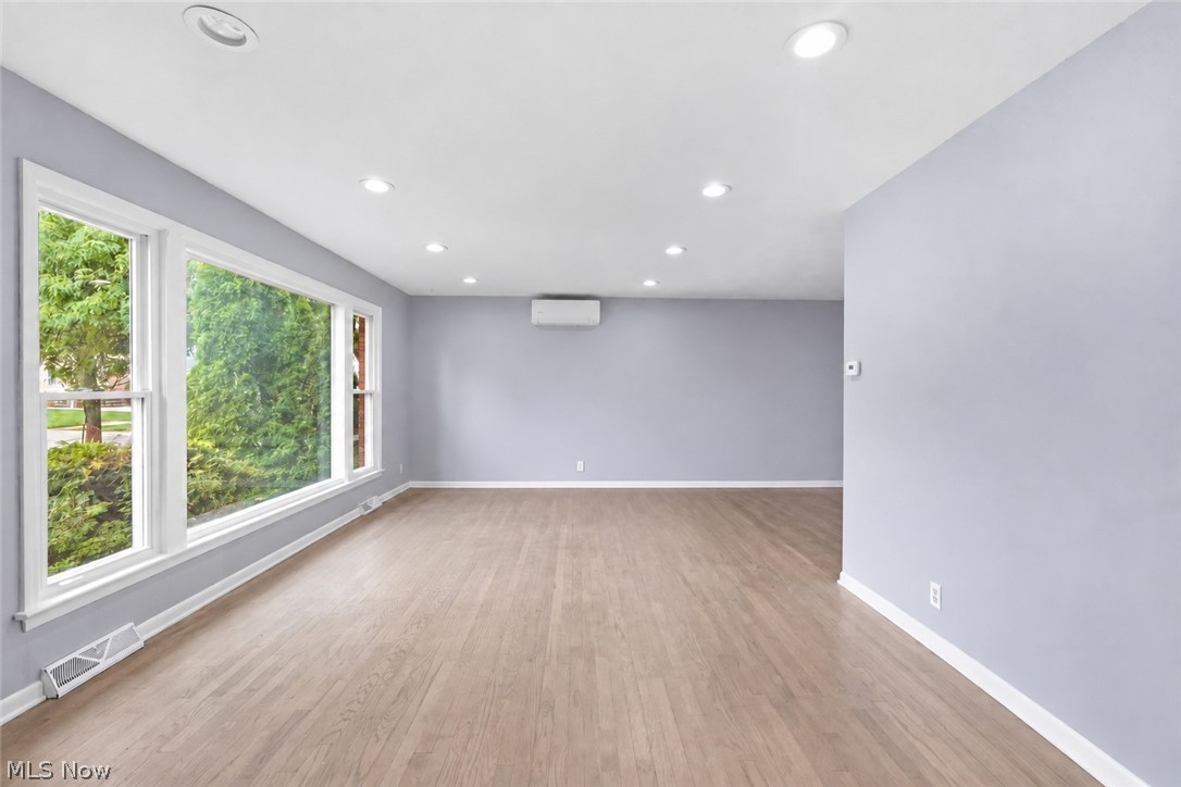 4306 Groveland Road University Heights OH 44118