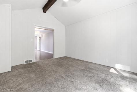 4306 Groveland Road University Heights OH 44118