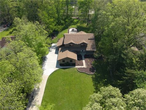 7447 Mclellan Drive Bedford OH 44146