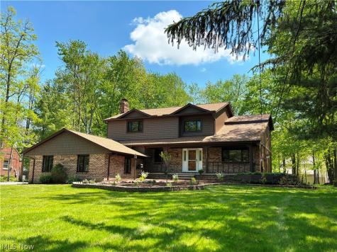 7447 Mclellan Drive Bedford OH 44146