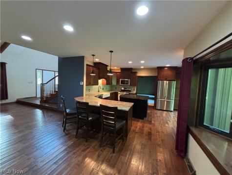 7447 Mclellan Drive Bedford OH 44146