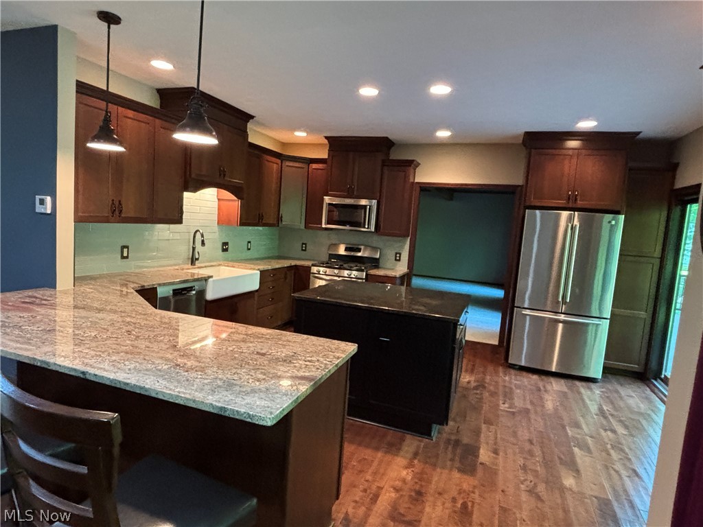 7447 Mclellan Drive Bedford OH 44146