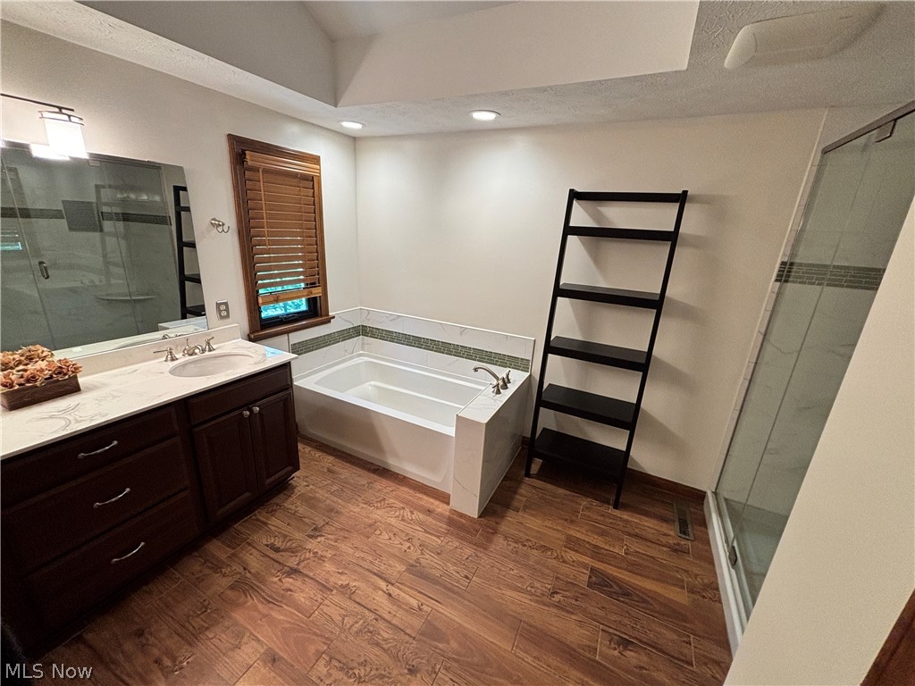 7447 Mclellan Drive Bedford OH 44146