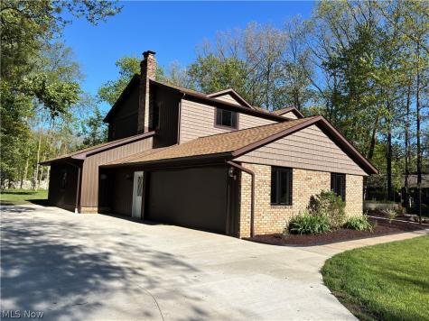 7447 Mclellan Drive Bedford OH 44146