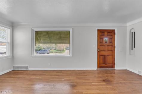 226 E 242nd Street Euclid OH 44123
