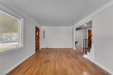 226 E 242nd Street Euclid OH 44123