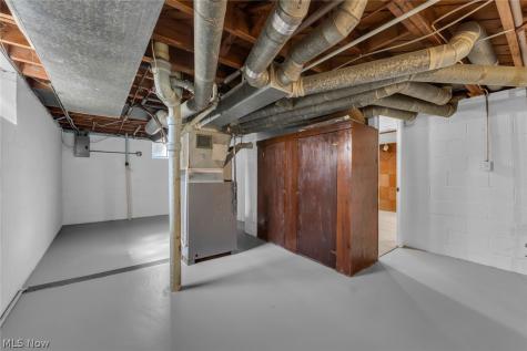 226 E 242nd Street Euclid OH 44123