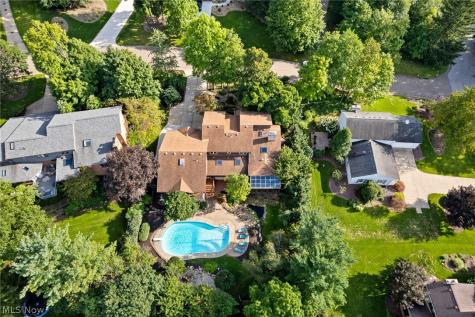 2317 Raintree Street NE Canton OH 44705