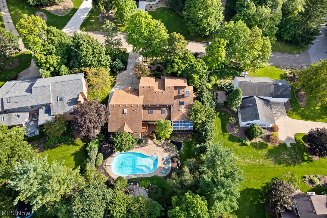2317 Raintree Street NE Canton OH 44705