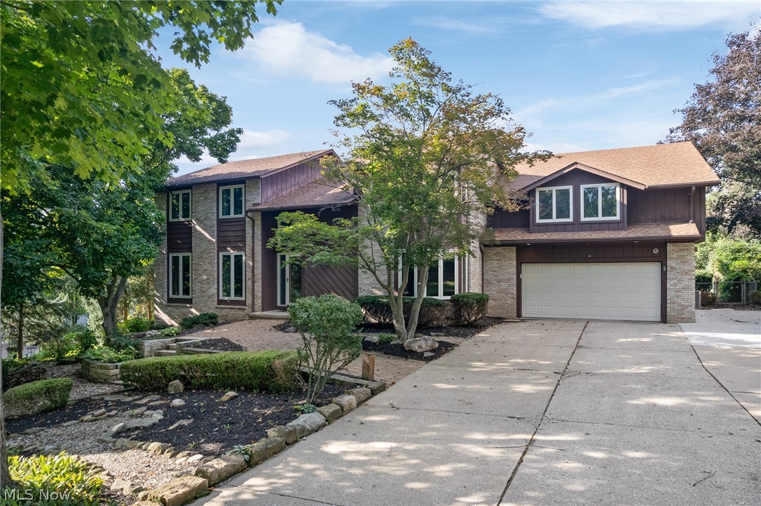 2317 Raintree Street NE Canton OH 44705