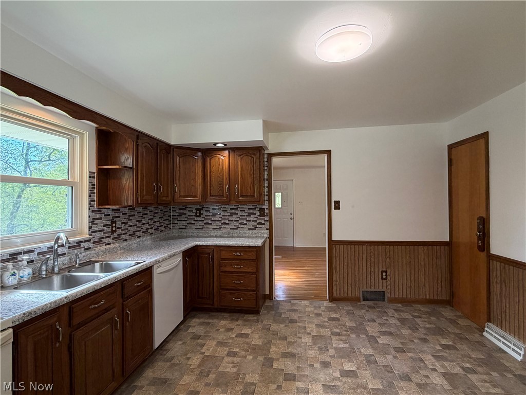 45934 Township Road 290 Coshocton OH 43812