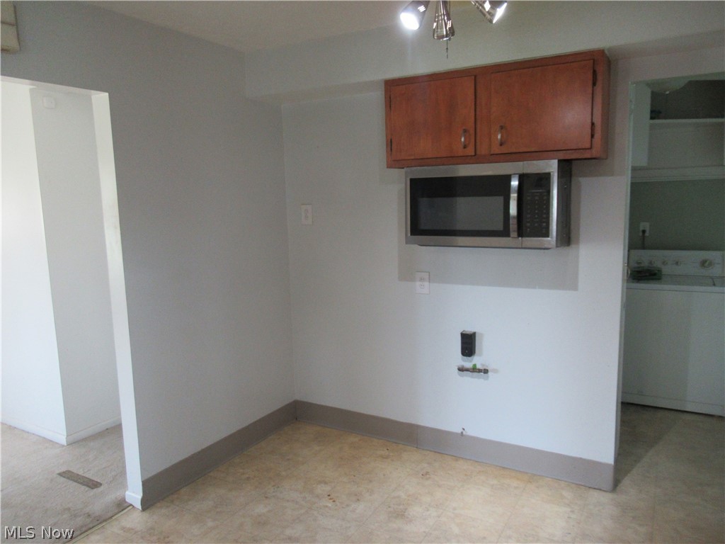 6033 Randy Road Bedford Heights OH 44146