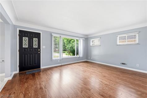 7332 Beresford Avenue Parma OH 44130