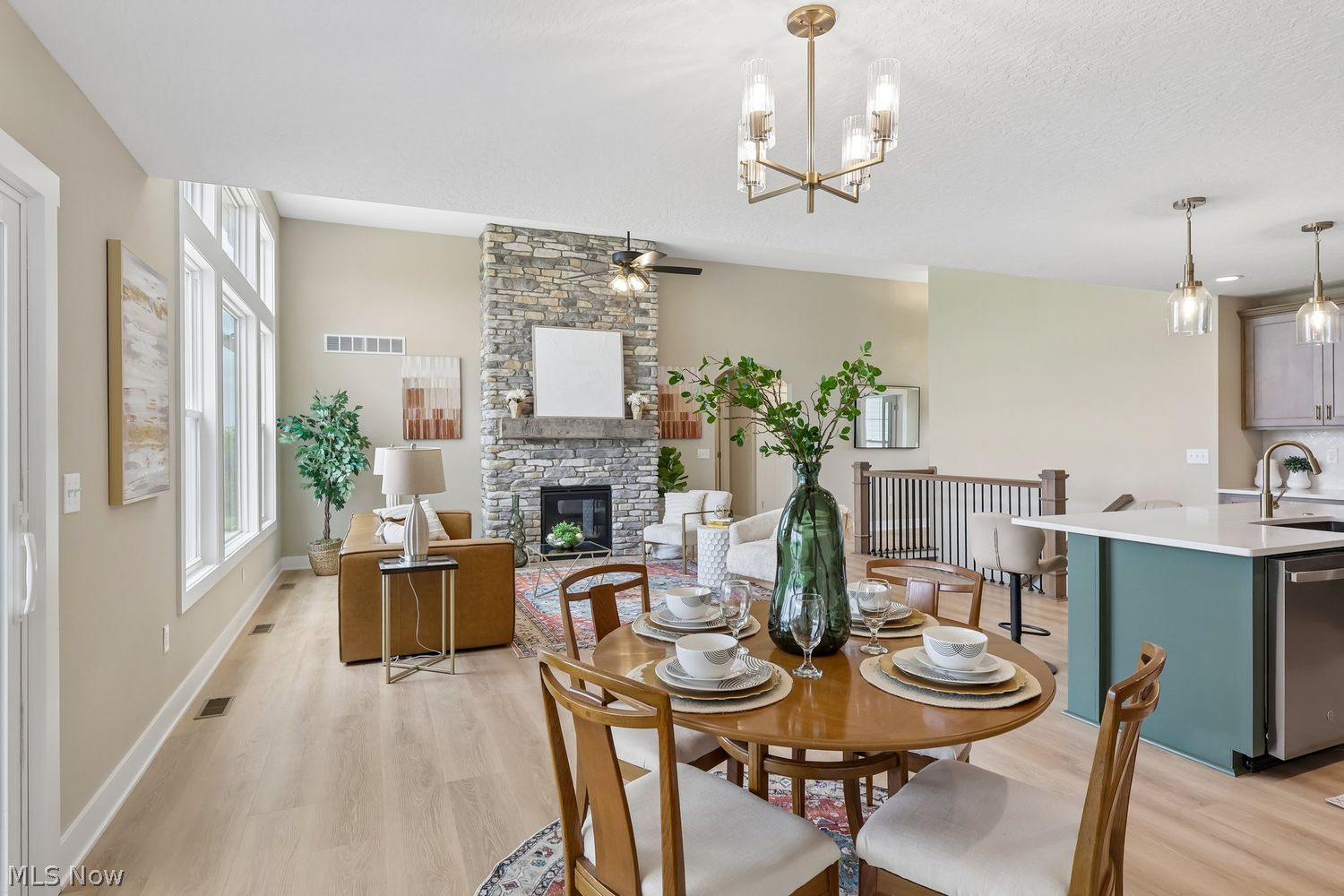 2301 Ledgestone Drive NW Uniontown OH 44685