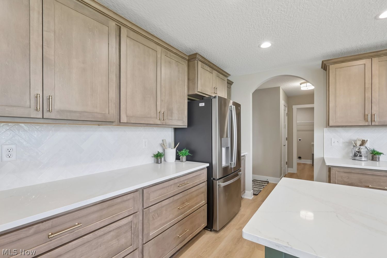 2301 Ledgestone Drive NW Uniontown OH 44685