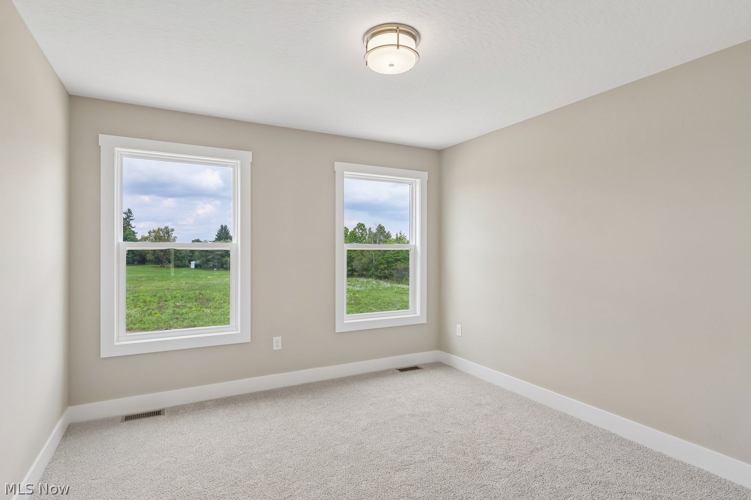 2301 Ledgestone Drive NW Uniontown OH 44685