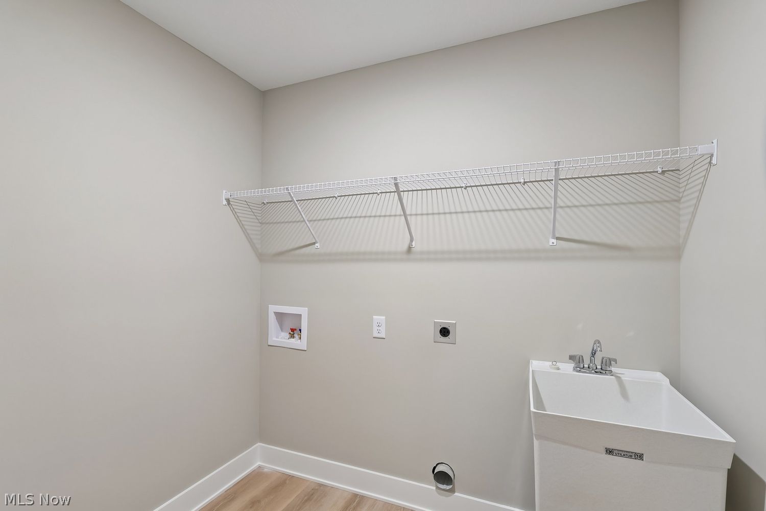 2301 Ledgestone Drive NW Uniontown OH 44685
