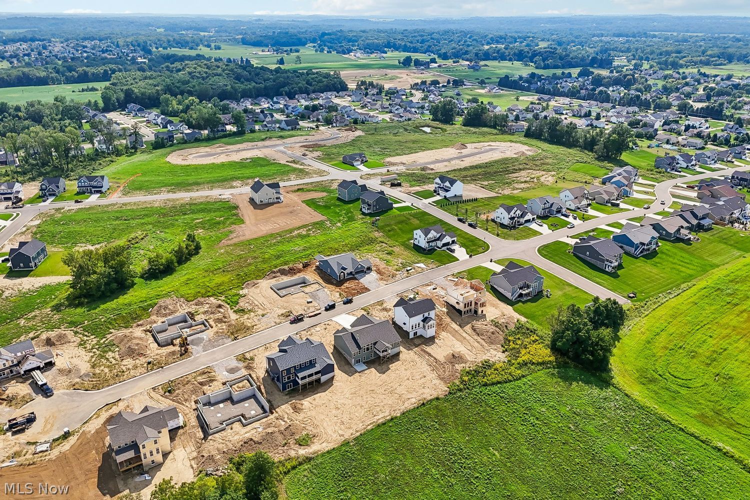 2301 Ledgestone Drive NW Uniontown OH 44685