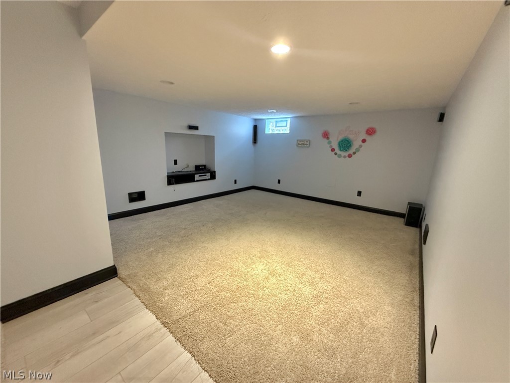 5277 Manchester Avenue NW North Lawrence OH 44666