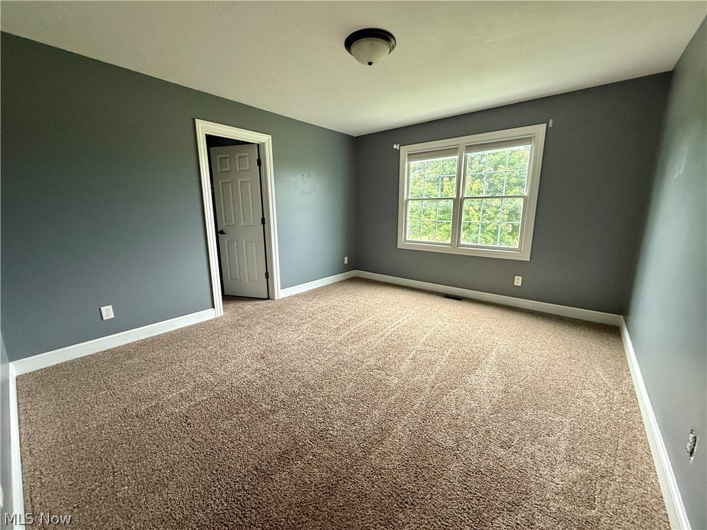 5277 Manchester Avenue NW North Lawrence OH 44666