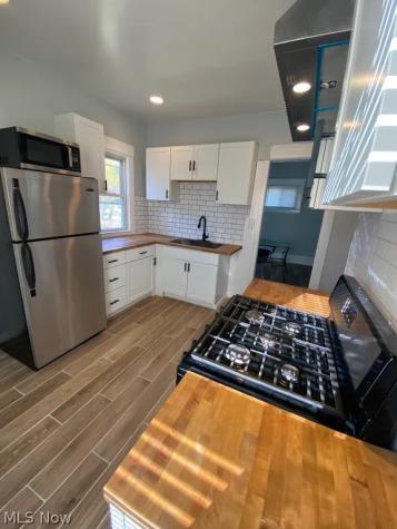 994 Parkwood Drive Cleveland OH 44108